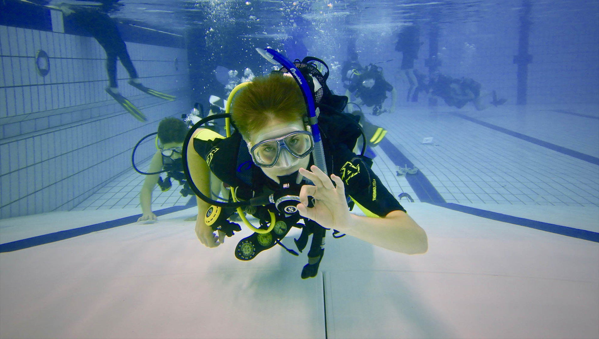 Het Seal Team programma biedt jonge duikers een spannend en veilig introductie tot de onderwaterwereld. Met leuke en leerzame missies in het zwembad leren kinderen de basis van duiken onder begeleiding van ervaren instructeurs. Perfect voor avontuurlijke kinderen die klaar zijn voor hun eerste duikervaring.